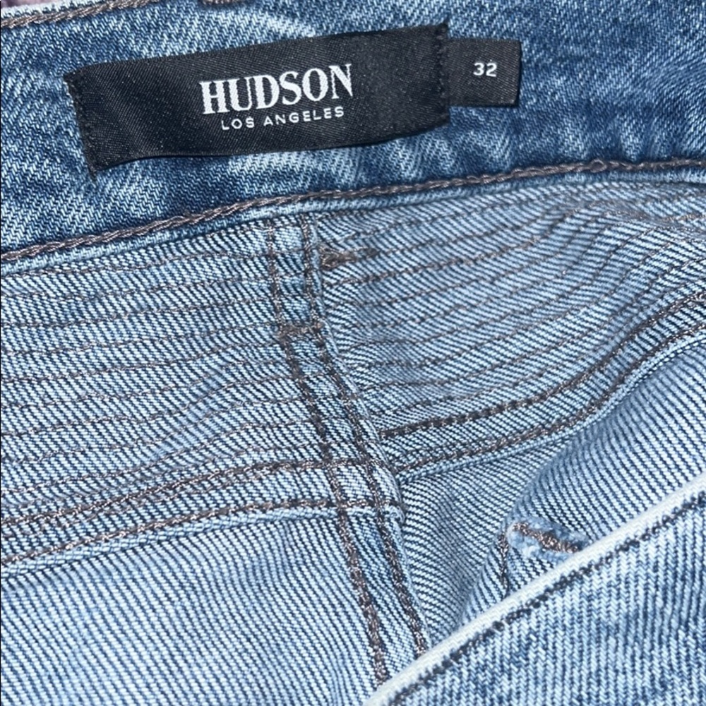 Hudson size 32